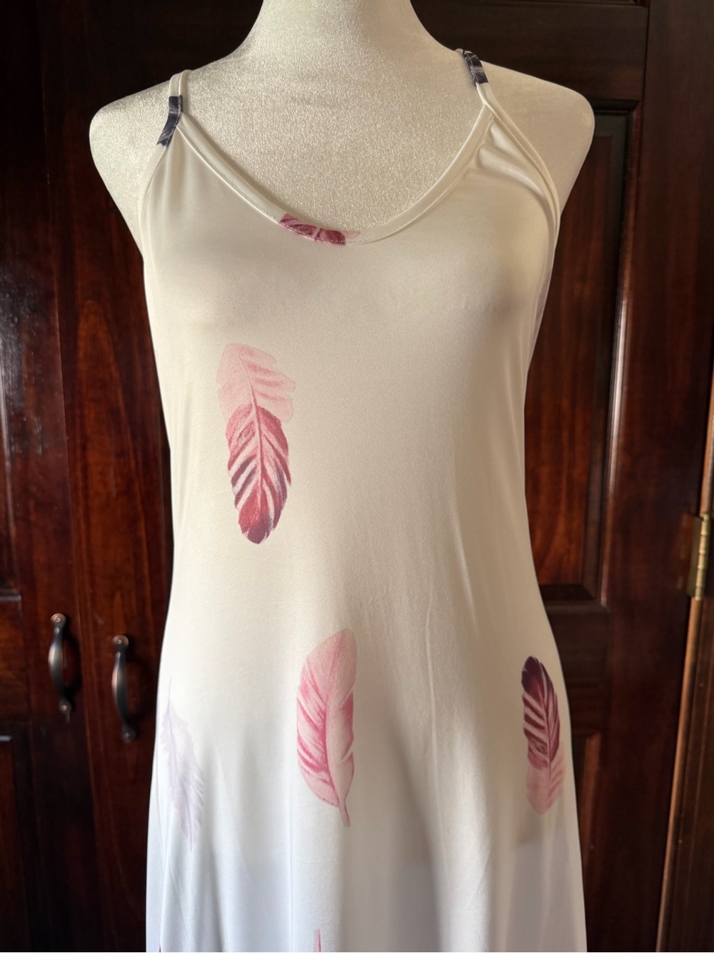 Source Unknown Cream Maxi Dress with Pink Feather Print